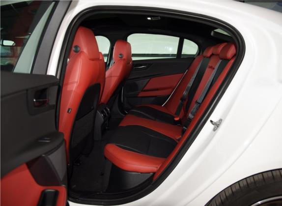 捷豹XE 2017款 3.0 SC 340PS S 车厢座椅   后排空间