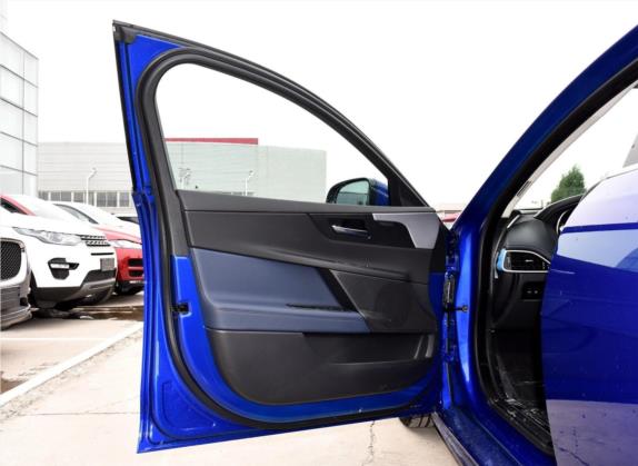 捷豹XE 2018款 2.0T 250PS 两驱R-Sport运动版 车厢座椅   前门板