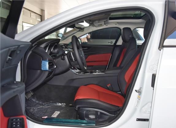 捷豹XE 2019款 2.0T 300PS 四驱Landmark Edition 车厢座椅   前排空间
