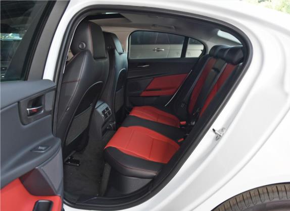 捷豹XE 2019款 2.0T 300PS 四驱Landmark Edition 车厢座椅   后排空间