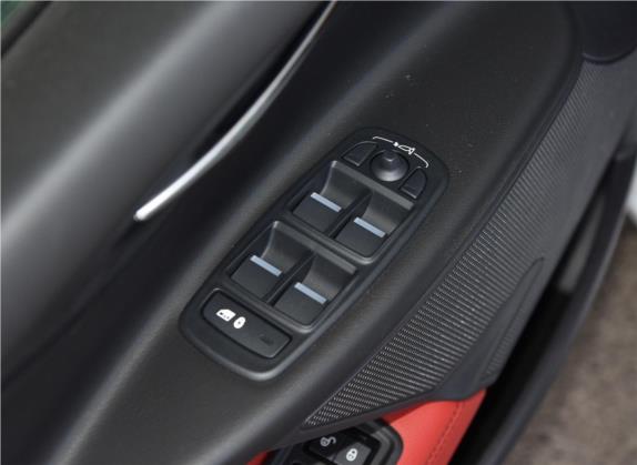 捷豹XE 2019款 2.0T 300PS 四驱Landmark Edition 车厢座椅   门窗控制