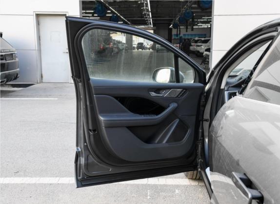 捷豹I-PACE 2018款 EV400 SE 车厢座椅   前门板