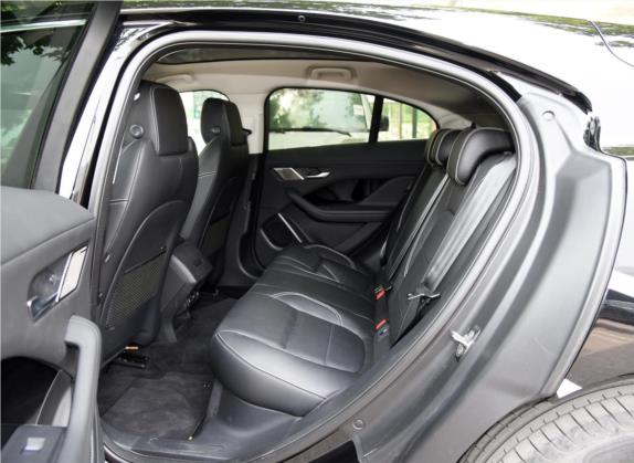 捷豹I-PACE 2020款 EV400 S 车厢座椅   后排空间