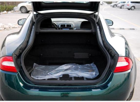 捷豹XK 2009款 XKR 5.0L V8机械增压硬顶跑车 车厢座椅   后备厢