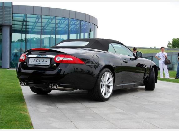 捷豹XK 2009款 XKR 5.0L V8机械增压敞篷跑车 外观   斜后