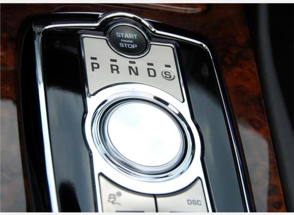捷豹XK 2009款 XKR 5.0L V8机械增压敞篷跑车 中控类   挡把