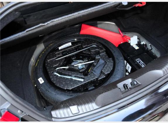 捷豹XF 2009款 XFR 5.0L V8机械增压版 其他细节类   备胎