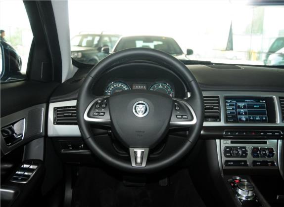 捷豹XF 2012款 XF 3.0L V6伦敦限量版 中控类   驾驶位