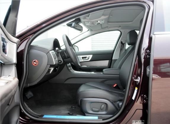 捷豹XF 2012款 XF 3.0L V6伦敦限量版 车厢座椅   前排空间