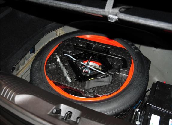 捷豹XF 2013款 XF 2.0T 豪华版 其他细节类   备胎