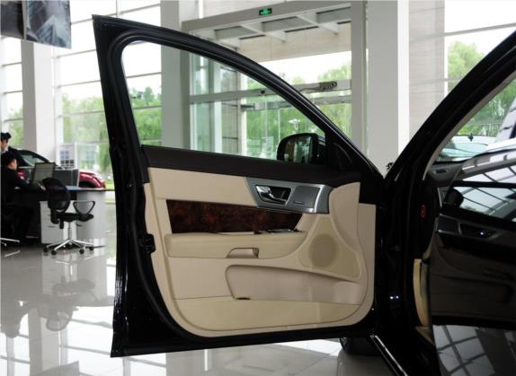 捷豹XF 2013款 XF 2.0T 豪华版 车厢座椅   前门板
