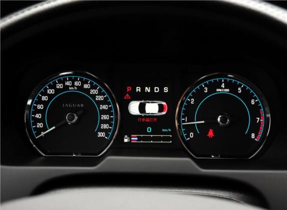 捷豹XF 2013款 XF 2.0T 剑桥限量版 中控类   仪表盘