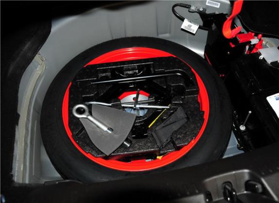 捷豹XF 2014款 XF 2.0T 风华版 其他细节类   备胎