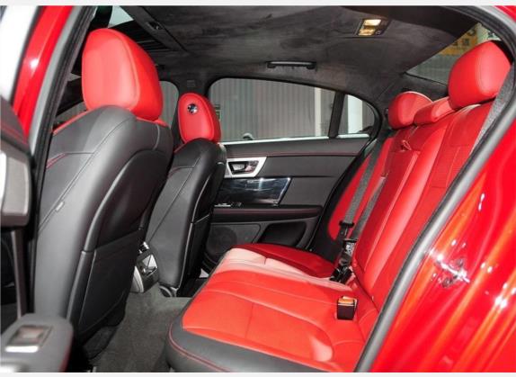 捷豹XF 2015款 XF 3.0 SC R-Sport 奢华版 车厢座椅   后排空间