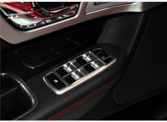 捷豹XF 2015款 XF 3.0 SC R-Sport 奢华版 车厢座椅   门窗控制