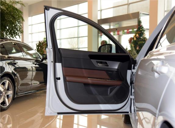 捷豹XF 2016款 XF 2.0T 两驱R-Sport运动版 车厢座椅   前门板