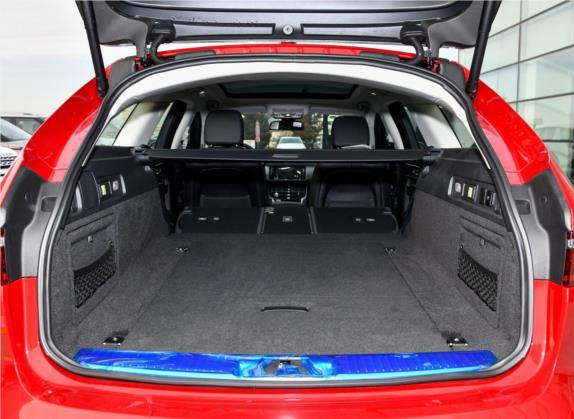 捷豹XF 2018款 XF Sportbrake 2.0T 250PS 两驱风华版 车厢座椅   后备厢