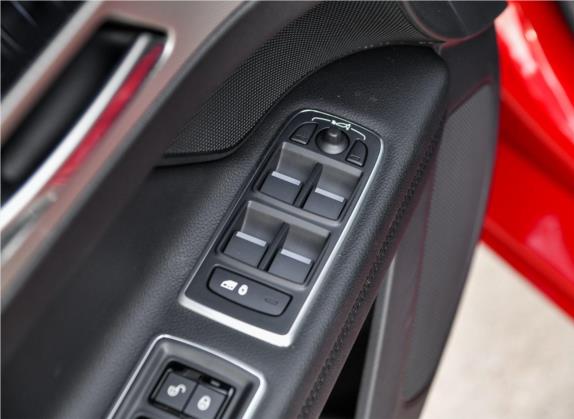 捷豹XF 2018款 XF Sportbrake 2.0T 250PS 两驱风华版 车厢座椅   门窗控制