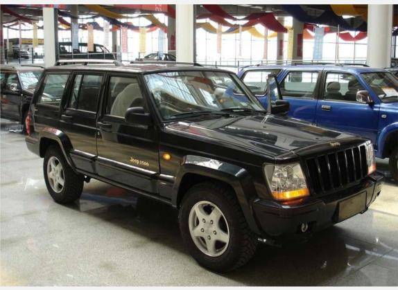 北京JEEP 2005款 2500 2.4L 4X2 外观   头图