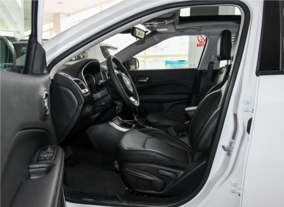 指南者 2019款 200T 自动家享-互联大屏版 车厢座椅   前排空间