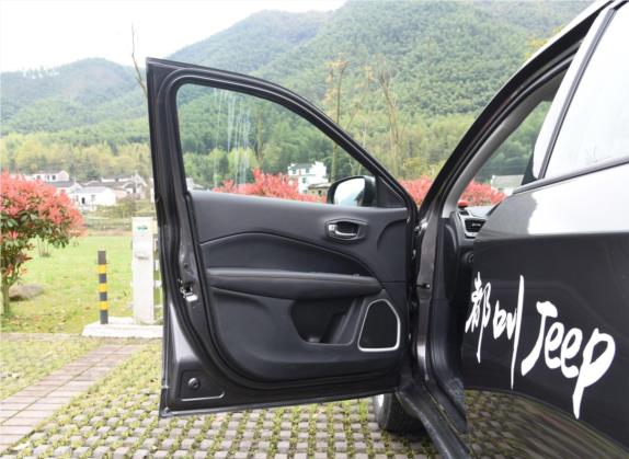 指南者 2019款 220T 自动家享四驱版 车厢座椅   前门板