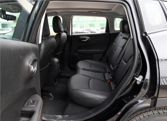 指南者 2019款 220T 自动家享版 车厢座椅   后排空间