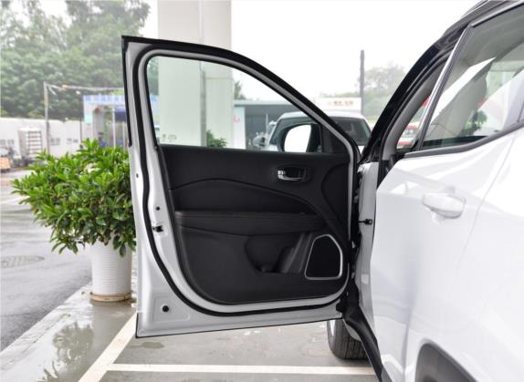指南者 2019款 220T 自动家享炫酷版 车厢座椅   前门板