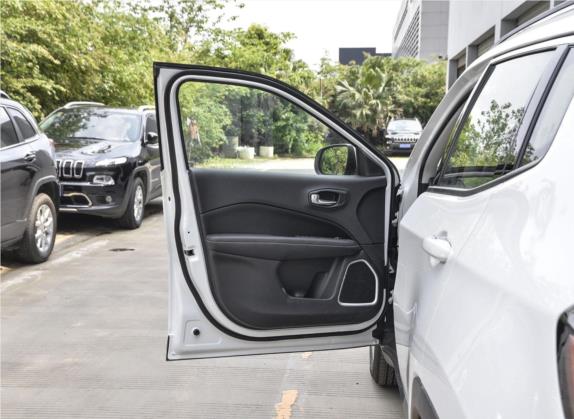 指南者 2019款 200TS 自动优享-互联大屏版 车厢座椅   前门板