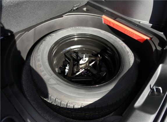 自由光 2016款 2.4L 领先智能版 其他细节类   备胎