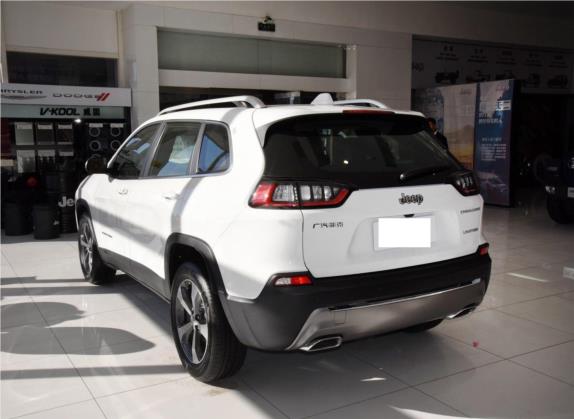 自由光 2019款 2.0T 两驱越享版 国V 外观   斜后