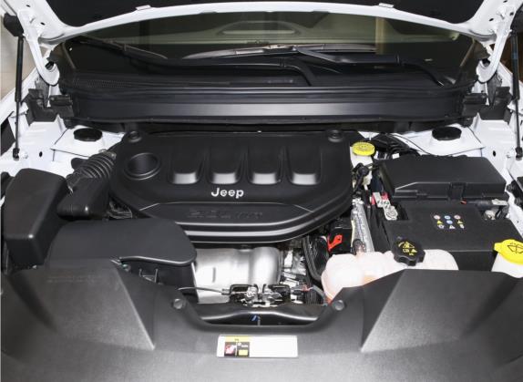 自由光 2020款  2.0L 两驱安全升级版 其他细节类   发动机舱