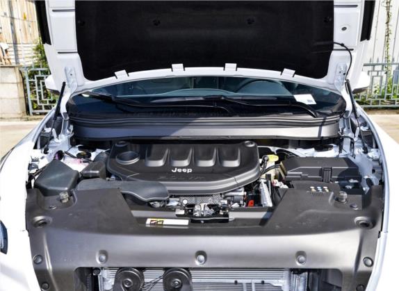 自由光 2020款 2.0L 两驱经典运动版 其他细节类   发动机舱