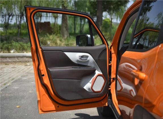 自由侠 2016款 1.4T 自动智能版 车厢座椅   前门板