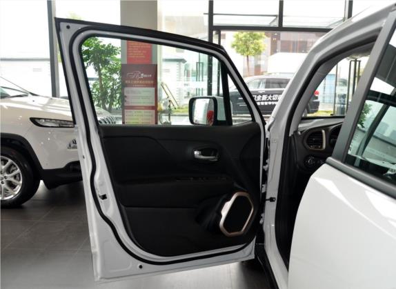 自由侠 2016款 1.4T 自动动能版 车厢座椅   前门板