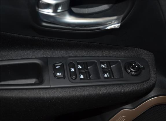 自由侠 2016款 1.4T 自动动能版 车厢座椅   门窗控制