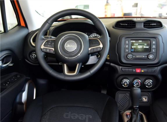 自由侠 2016款 1.4T 自动高能版 中控类   驾驶位