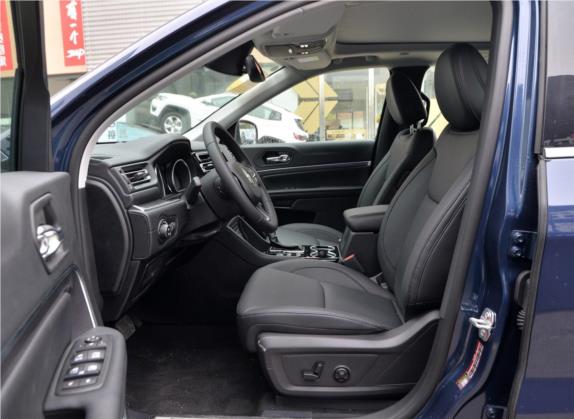 指挥官 2018款 2.0T 四驱智享版 国VI 车厢座椅   前排空间