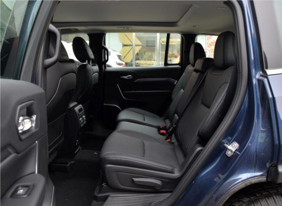 指挥官 2018款 2.0T 四驱智享版 国VI 车厢座椅   后排空间