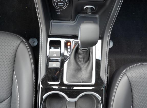 指挥官PHEV 2020款 2.0T 插电混动臻享版 中控类   挡把
