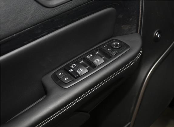 大指挥官PHEV 2020款 2.0T 插电混动领先版 车厢座椅   门窗控制