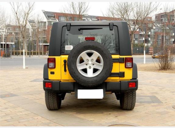 牧马人 2009款 3.8L Rubicon 四门版 外观   正后