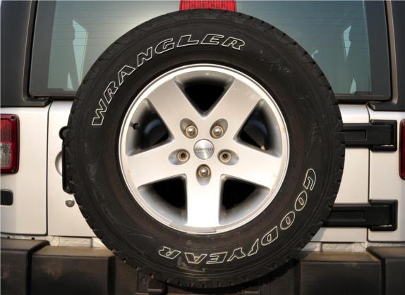 牧马人 2011款 3.8L Rubicon 两门版 其他细节类   备胎
