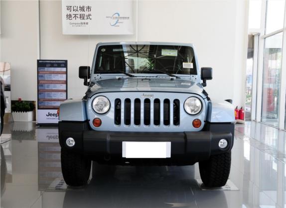 牧马人 2012款 3.6L Sahara 极地版 外观   正前