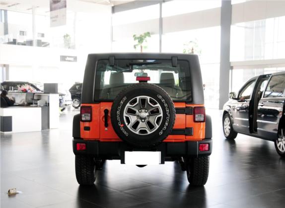 牧马人 2013款 3.6L Rubicon 两门版 外观   正后