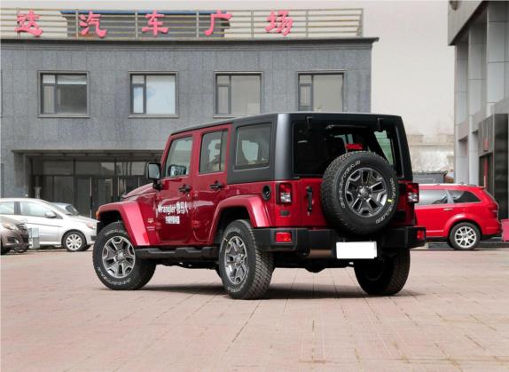 牧马人 2013款 3.6L Sahara 四门版 外观   斜后