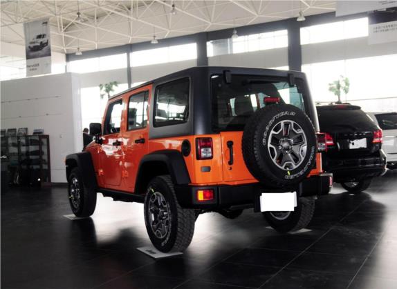 牧马人 2013款 3.6L Rubicon 四门版 外观   斜后