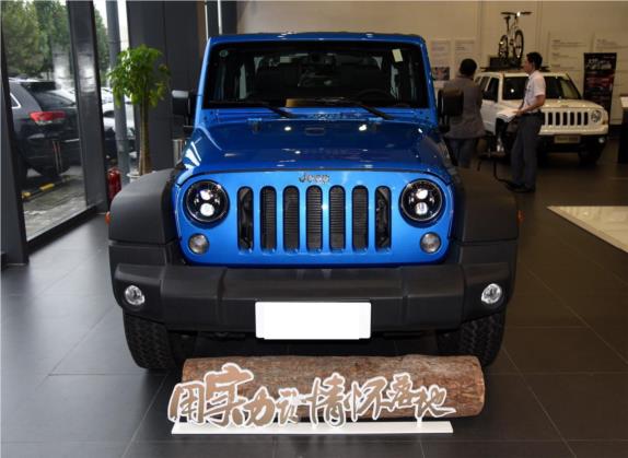 牧马人 2015款 3.6L Rubicon 两门版 外观   正前