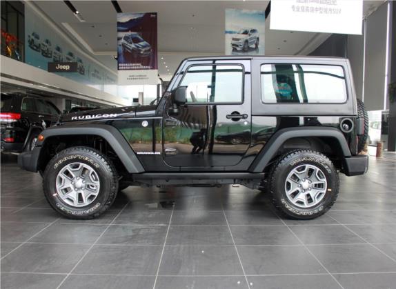 牧马人 2017款 3.6L Rubicon 两门舒享版 外观   正侧