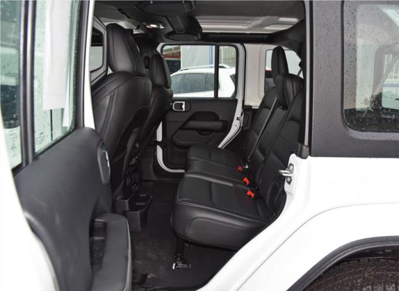 牧马人 2018款 2.0T Sahara 四门版 车厢座椅   后排空间