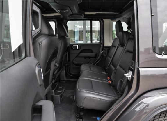 牧马人 2019款 2.0T Sahara 四门电动敞篷版 国VI 车厢座椅   后排空间